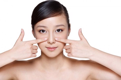 Đ&atilde; rẻ lại to v&agrave; c&oacute; đến 4 c&ocirc;ng dụng, đ&acirc;y l&agrave; loại nước thần chăm da đang khiến hội con g&aacute;i Nhật th&iacute;ch m&ecirc;
