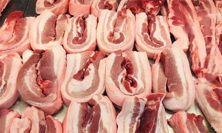 Thịt lợn m&agrave; c&oacute; 4 dấu hiệu n&agrave;y th&igrave; rẻ cũng đừng mua, cho cũng kh&ocirc;ng lấy